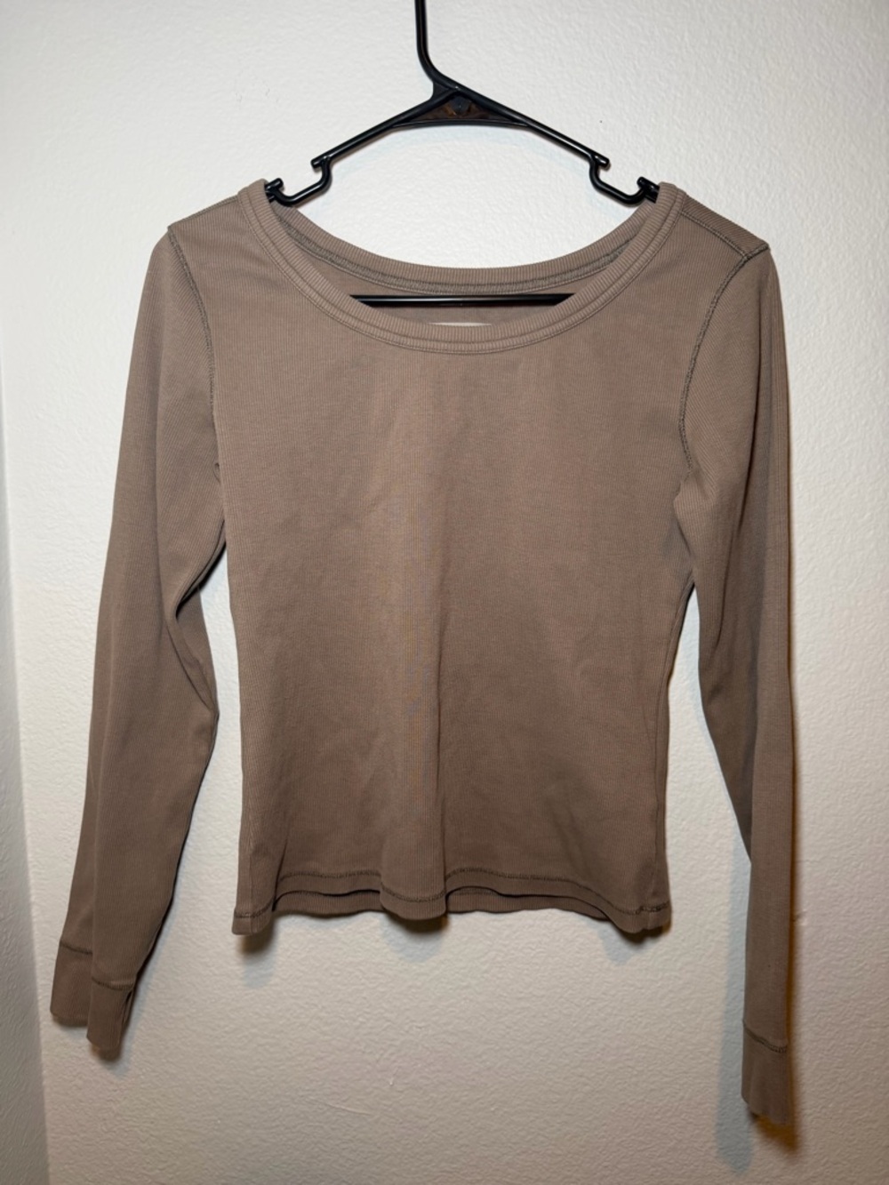 Sz M Everlane Long Sleeve Organic Cotton Scoop Neck Top - Taupe Brown